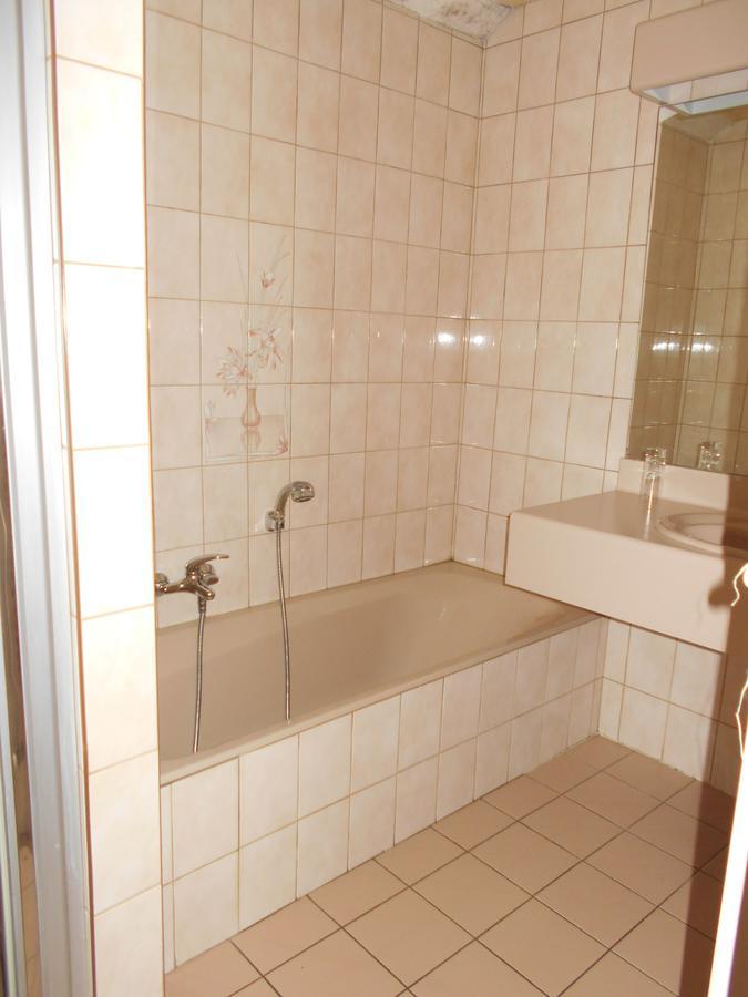 Hotel Du Jura Audincourt Esterno foto